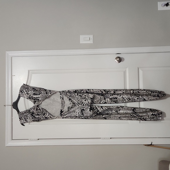 Mosaic Print Romper, Size 10 - Picture 3 of 7